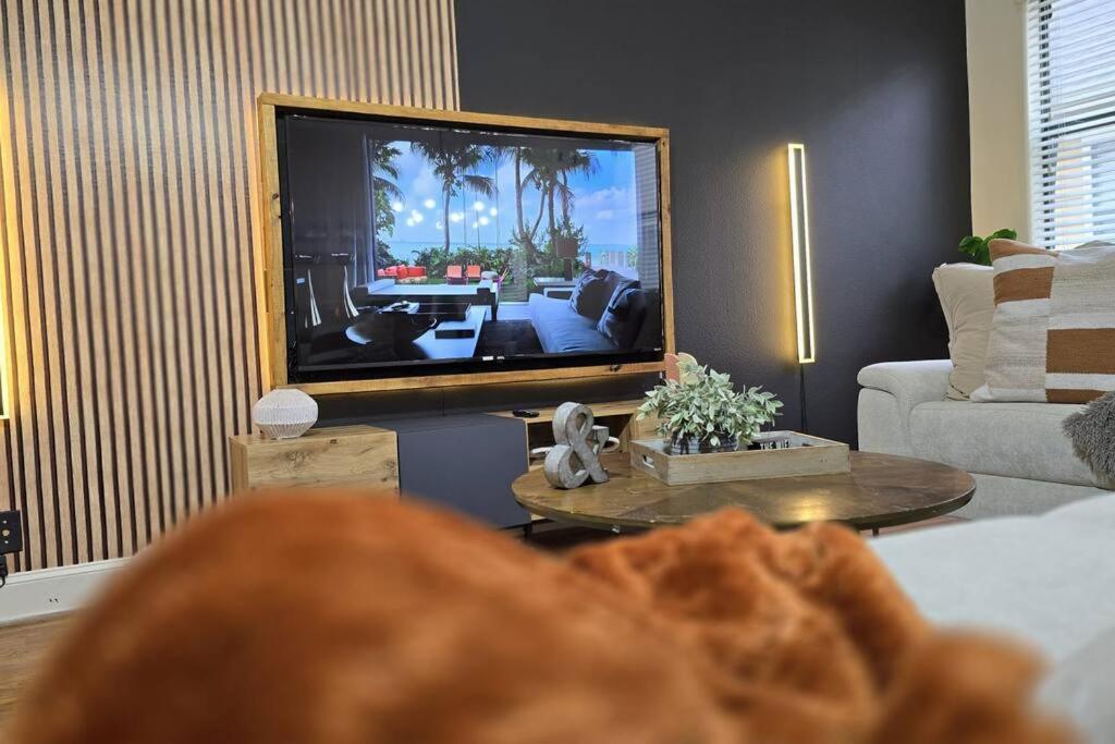 Modern Galleria Gem Private Jacuzzi 3 Br ヒューストン エクステリア 写真