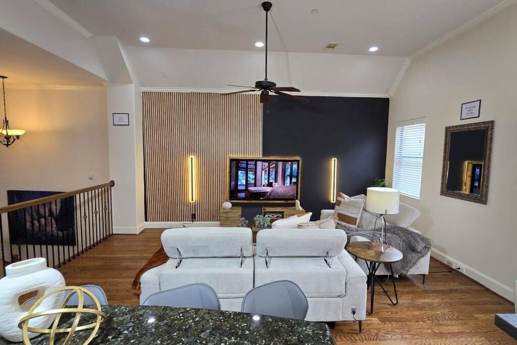 Modern Galleria Gem Private Jacuzzi 3 Br ヒューストン エクステリア 写真